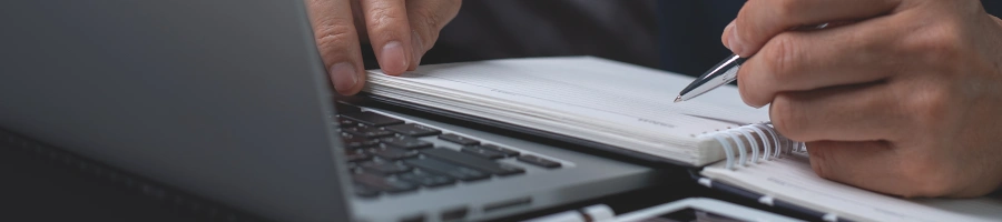 Close up image of a laptop